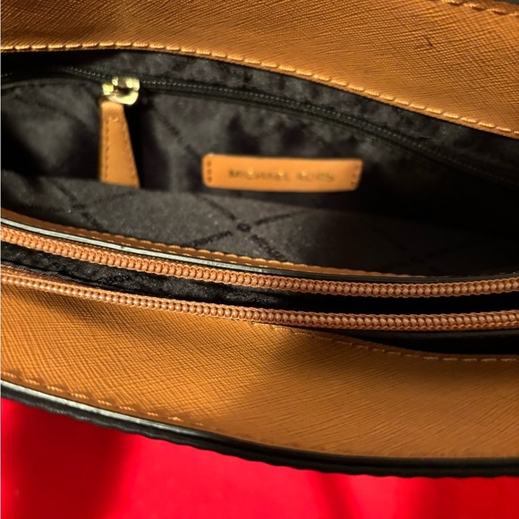 Black Nylon Bag - Picture 7 of 11